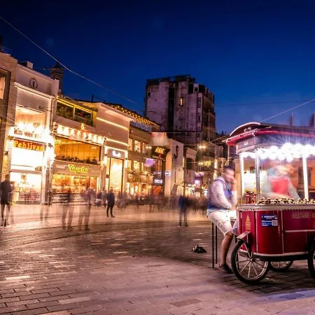 Hotel Street Taksim