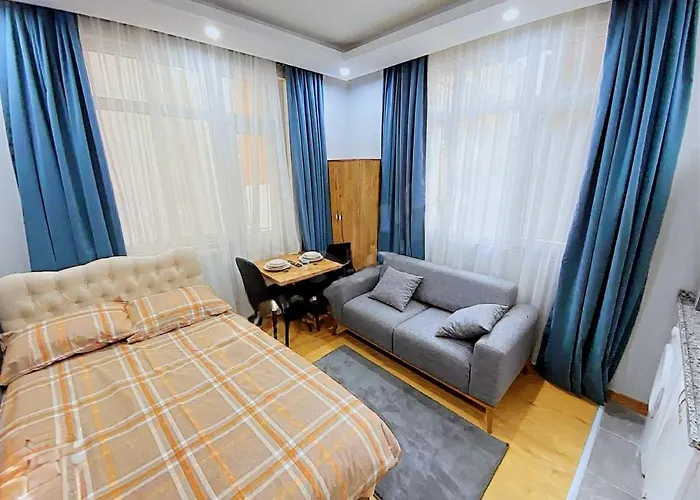 Street Taksim Hotel *